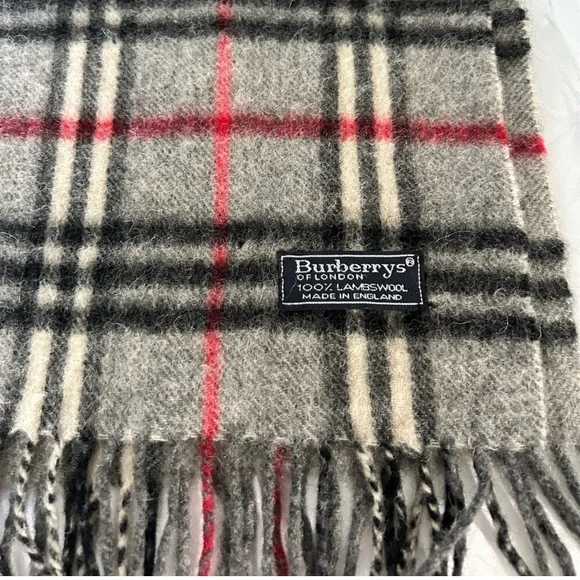 Burberrys Scarf 100% Lambswool 51”x 12” - Picture 2 of 4